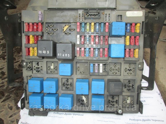 1577976708_blok-predohranitelej-renault