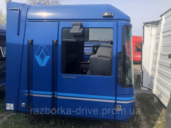 1750763441_kabina-renault-magnum