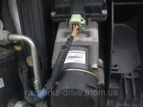2155645233_glavnyj-tormoznoj-kran