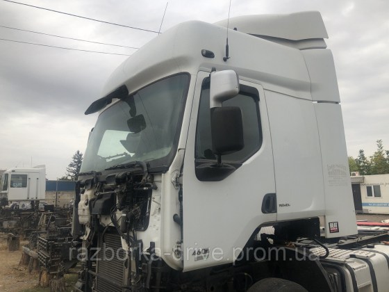 2637253572_kabina-renault-premium